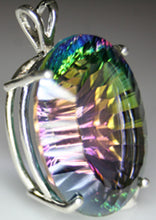 Load image into Gallery viewer, Alaskan Green - Sterling Silver - 3 Carats Pendant