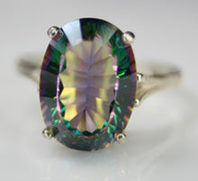 Load image into Gallery viewer, Alaskan Green - Sterling Silver - 3 Carats Ring
